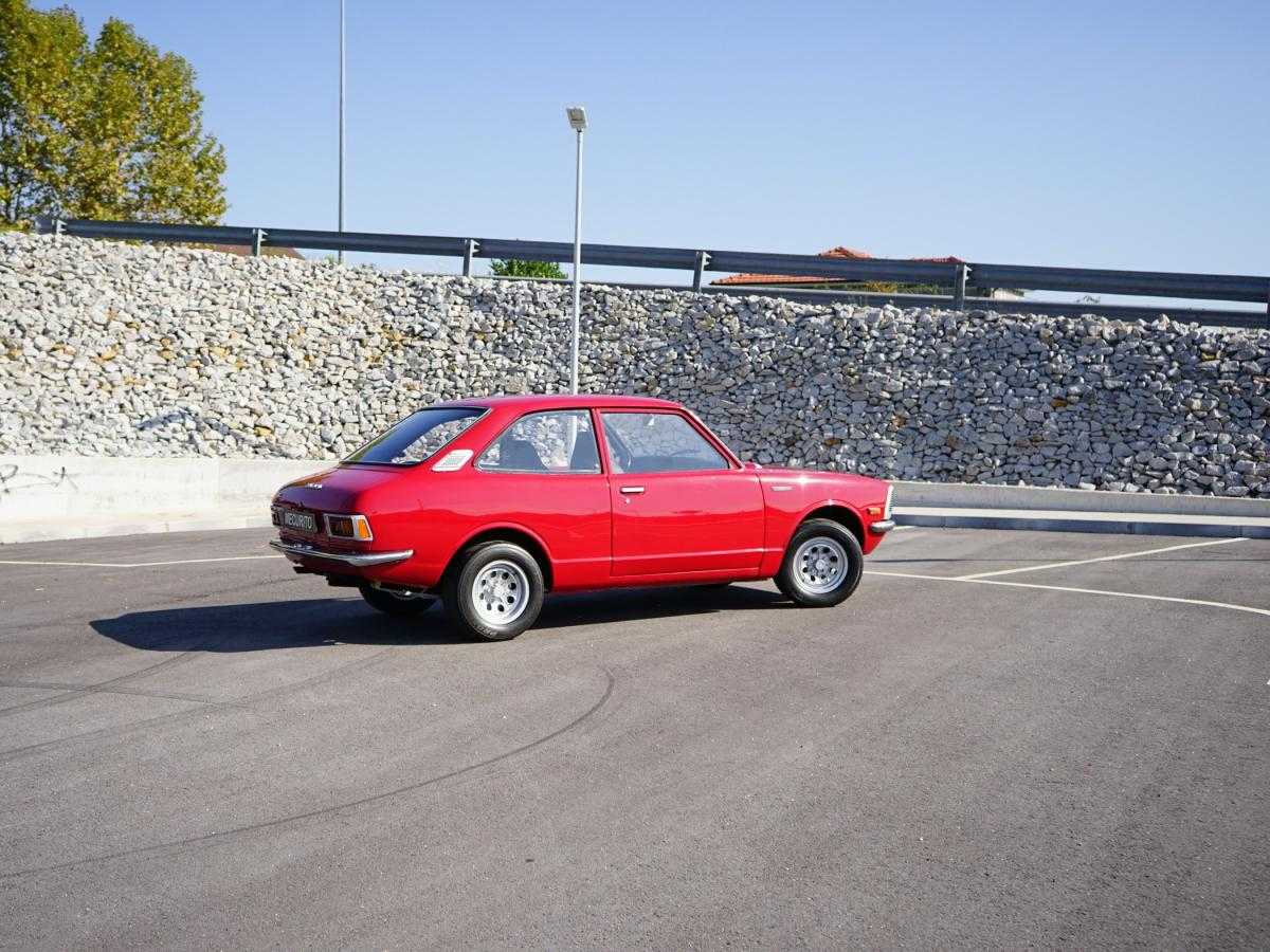 toyota-corolla-1976-gasolina-1166cc