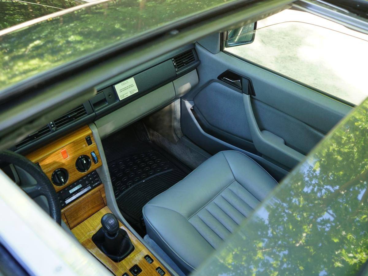 mercedes-benz-230-1989-gasolina-2299cc