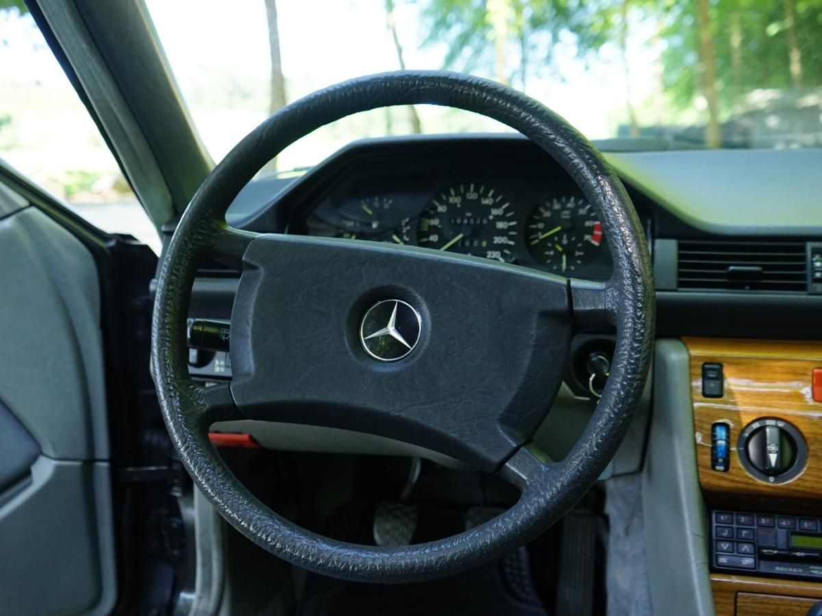 mercedes-benz-230-1989-gasolina-2299cc