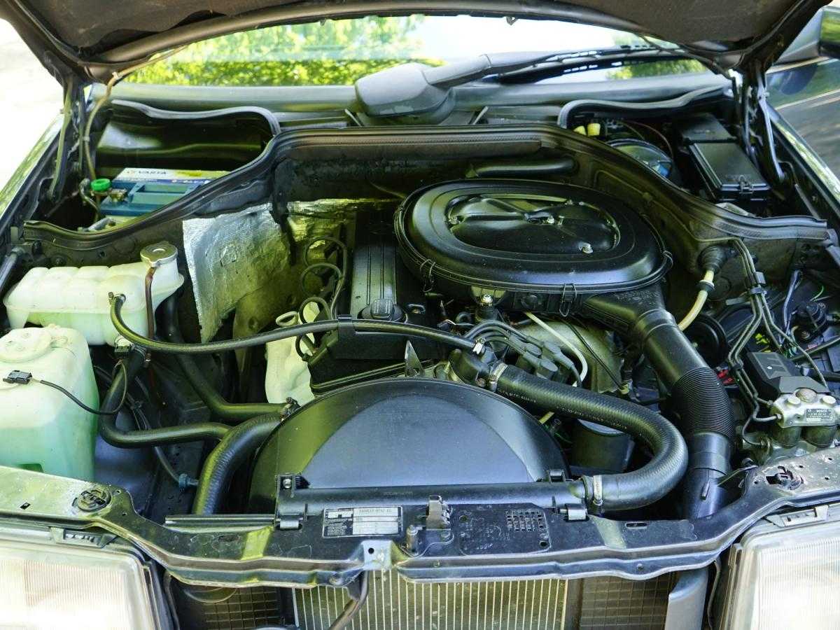mercedes-benz-230-1989-gasolina-2299cc