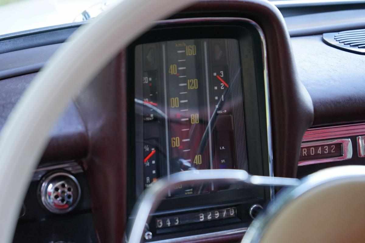 mercedes-benz-200-1965-diesel-1980cc
