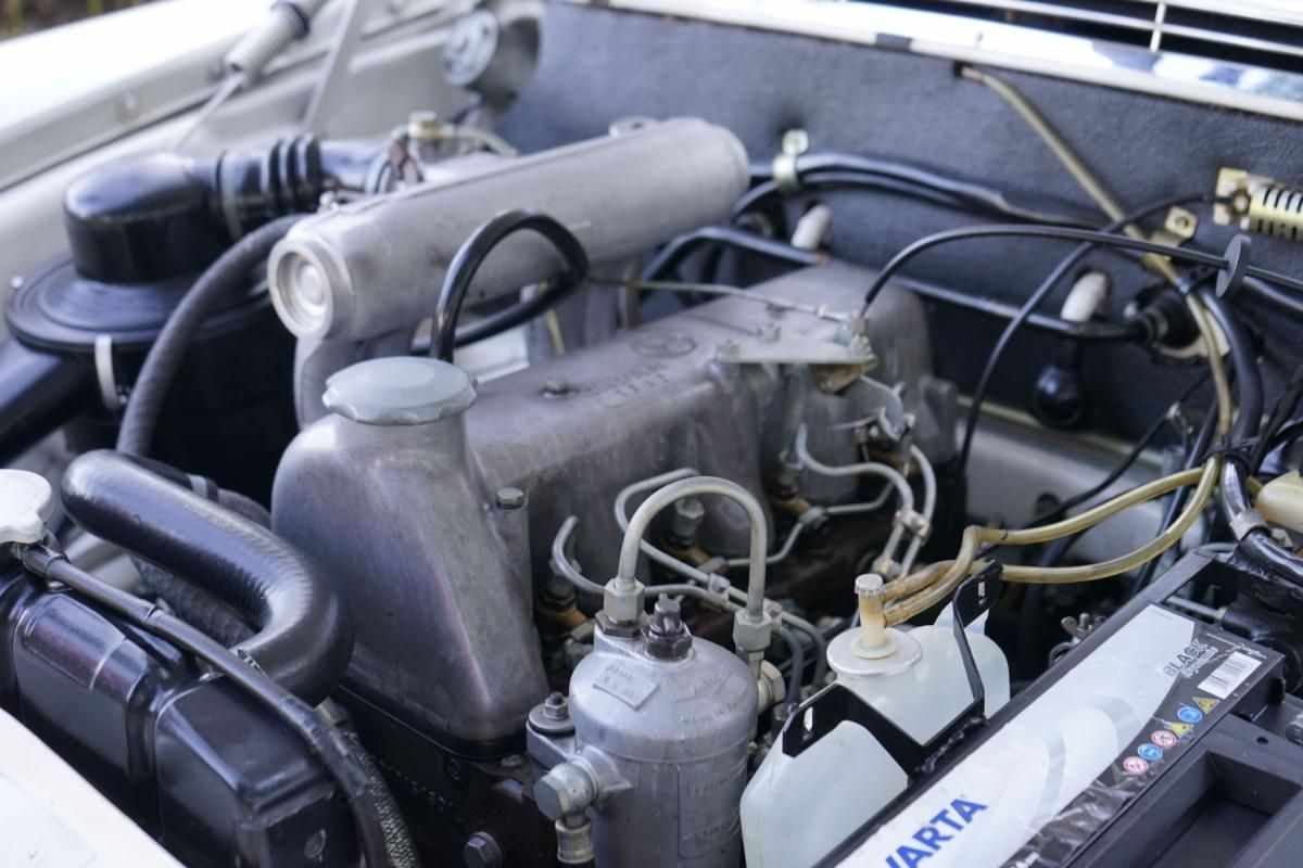 mercedes-benz-200-1965-diesel-1980cc