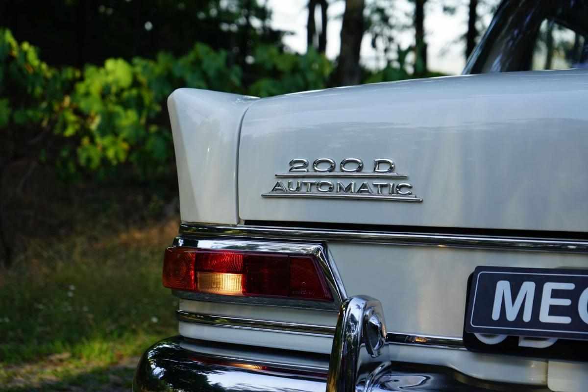 mercedes-benz-200-1965-diesel-1980cc