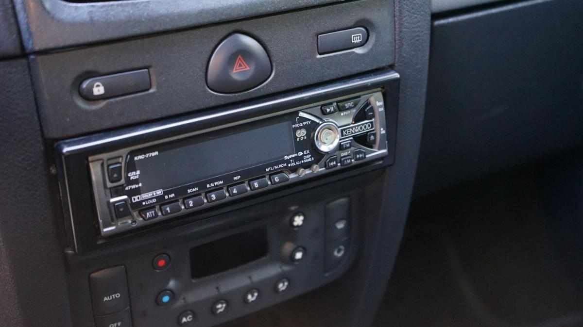 renault-clio-2001-gasolina-1998cc