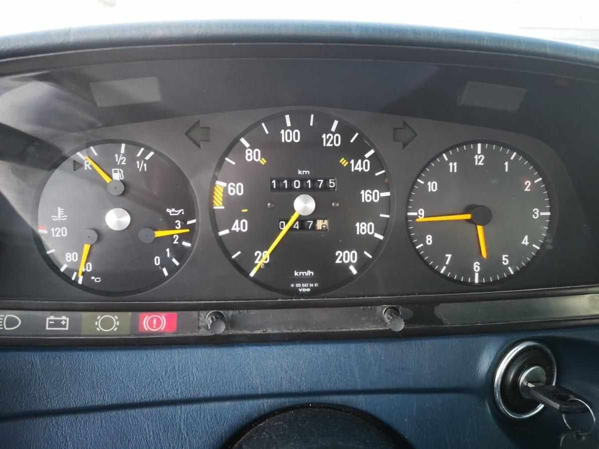 mercedes-benz-200-200-w115-1982-gasolina-1997cc