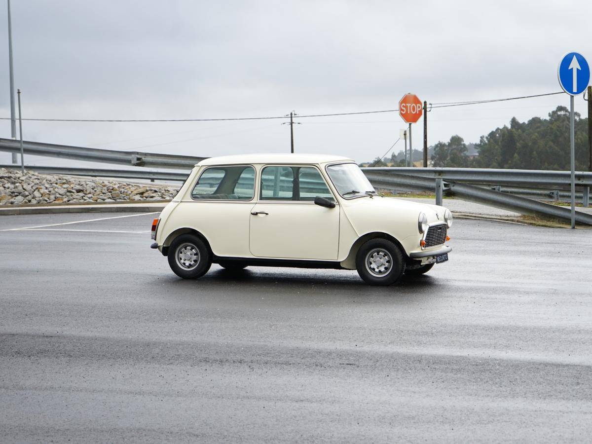 mini-1000-1984-gasolina-998cc
