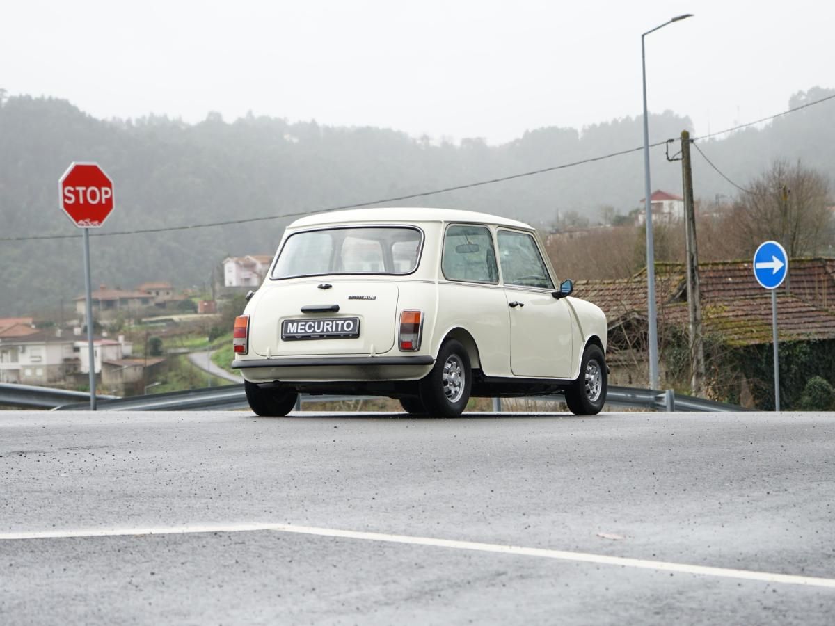 mini-1000-1984-gasolina-998cc