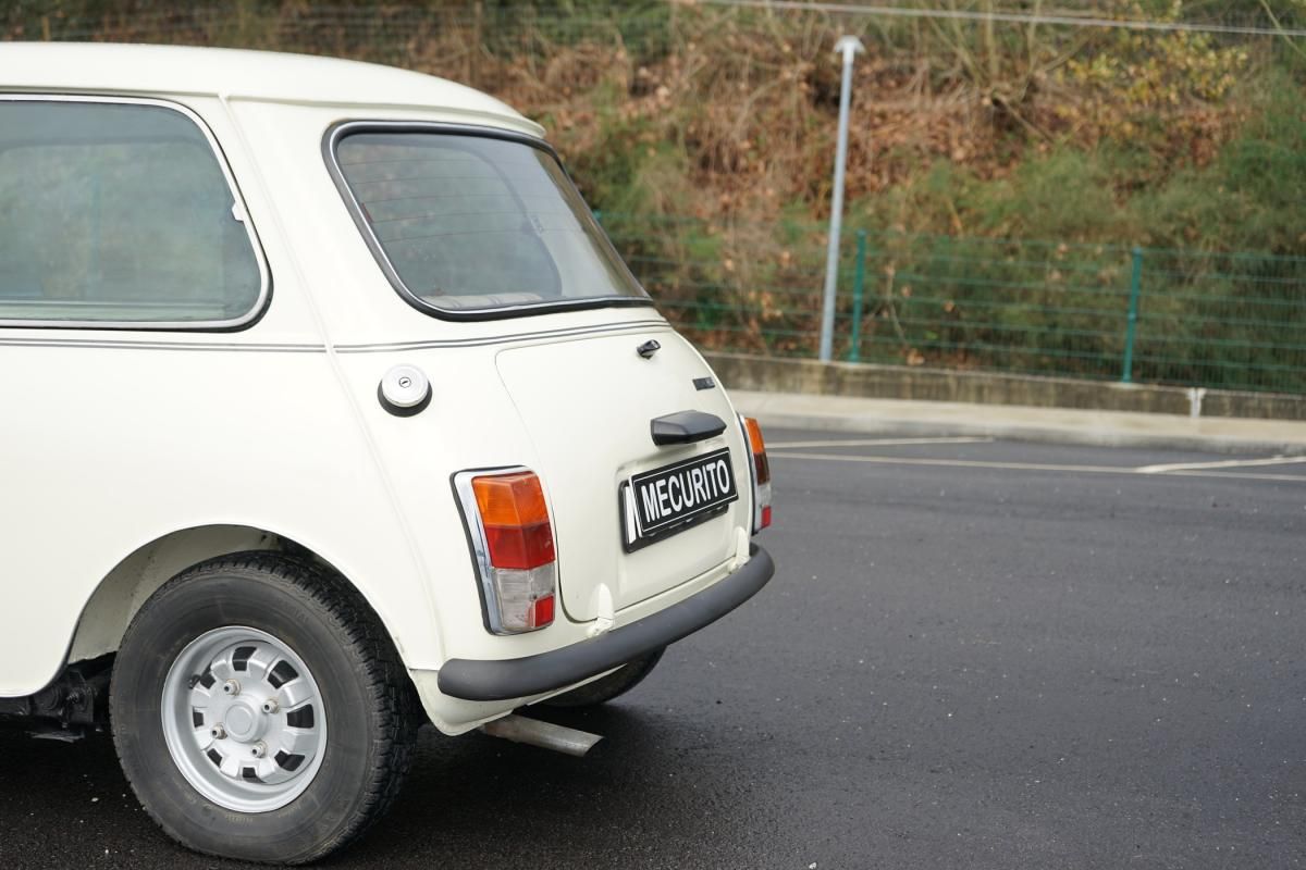 mini-1000-1984-gasolina-998cc