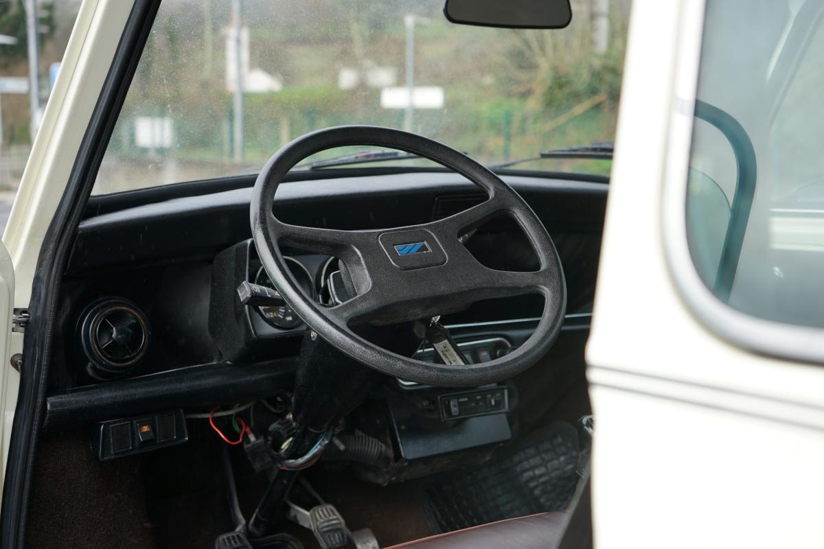 mini-1000-1984-gasolina-998cc