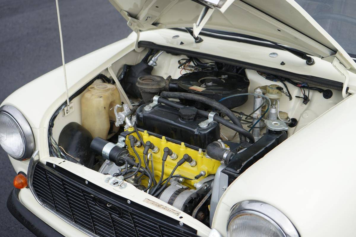 mini-1000-1984-gasolina-998cc
