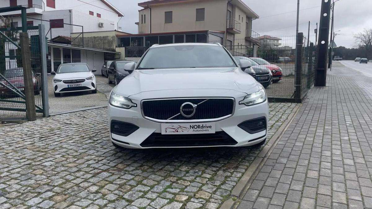 volvo-v60-2019-diesel-1969cc