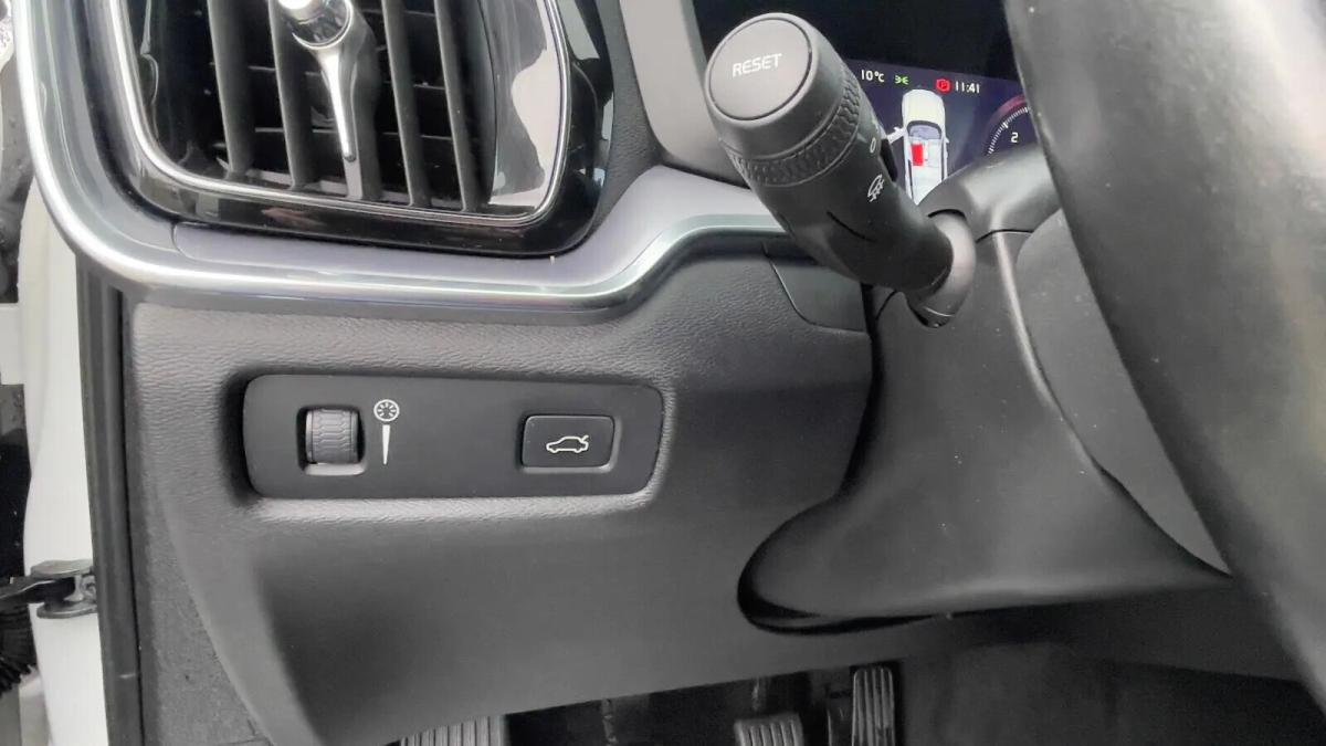volvo-v60-2019-diesel-1969cc