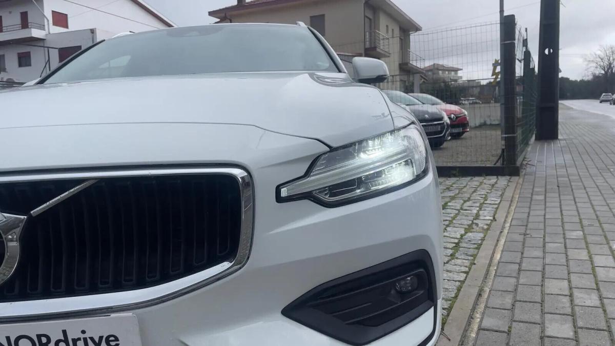 volvo-v60-2019-diesel-1969cc