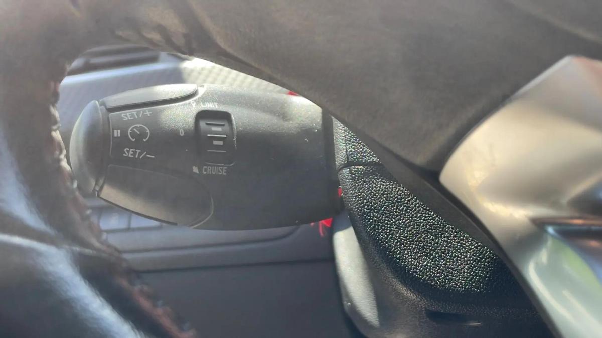 peugeot-208-2016-diesel-1560cc