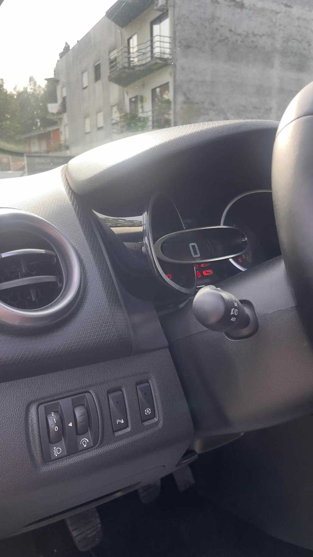 renault-clio-2016-gasolina-899cc