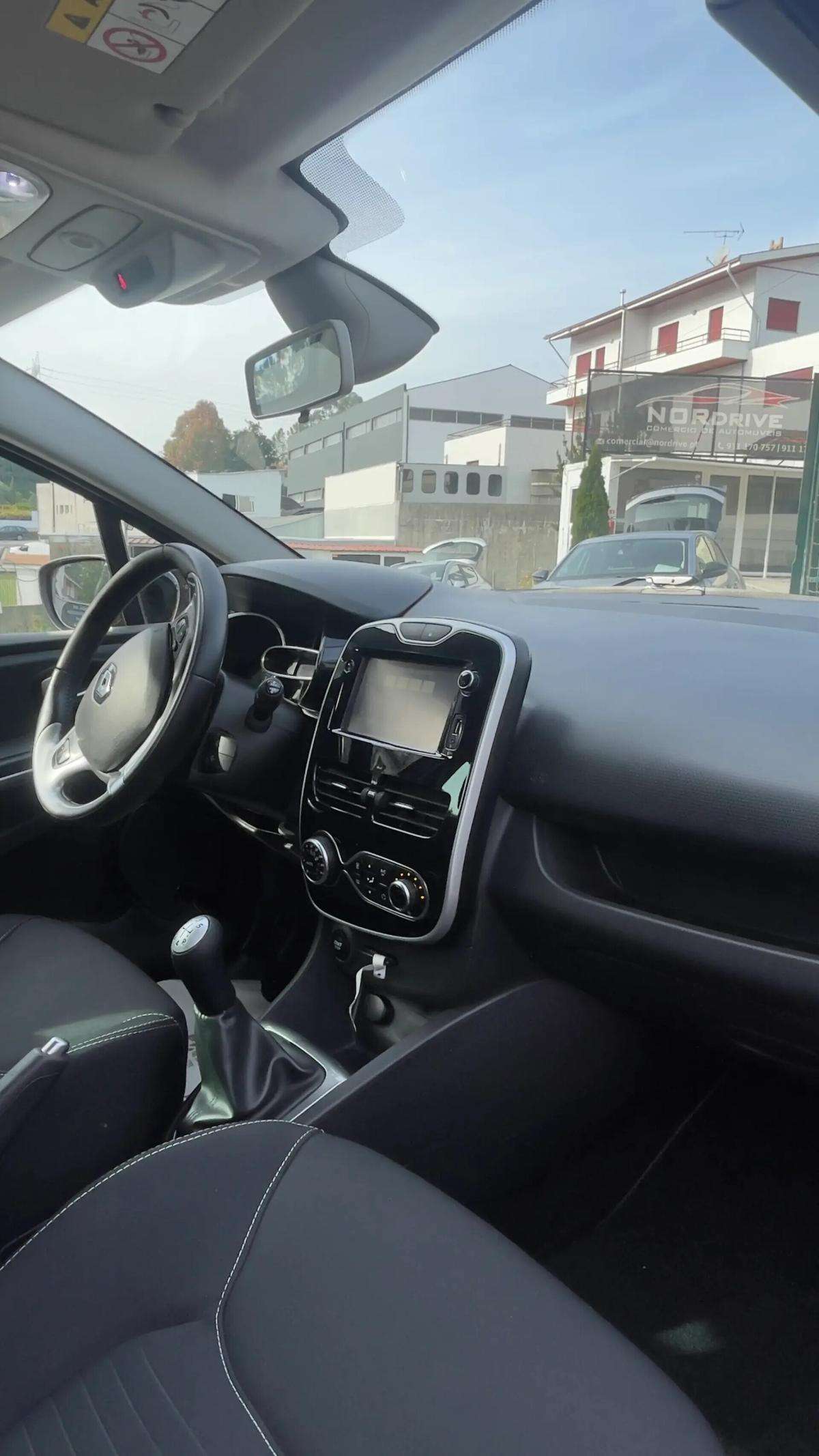renault-clio-2016-gasolina-899cc