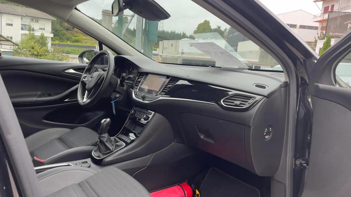 opel-astra-2021-diesel-1496cc