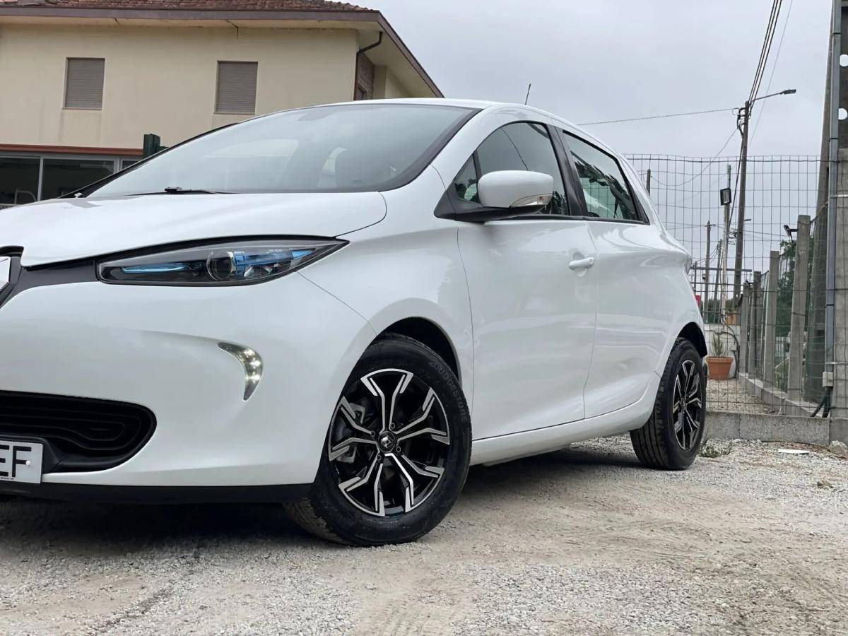 renault-zoe-2017-eletrico-0cc