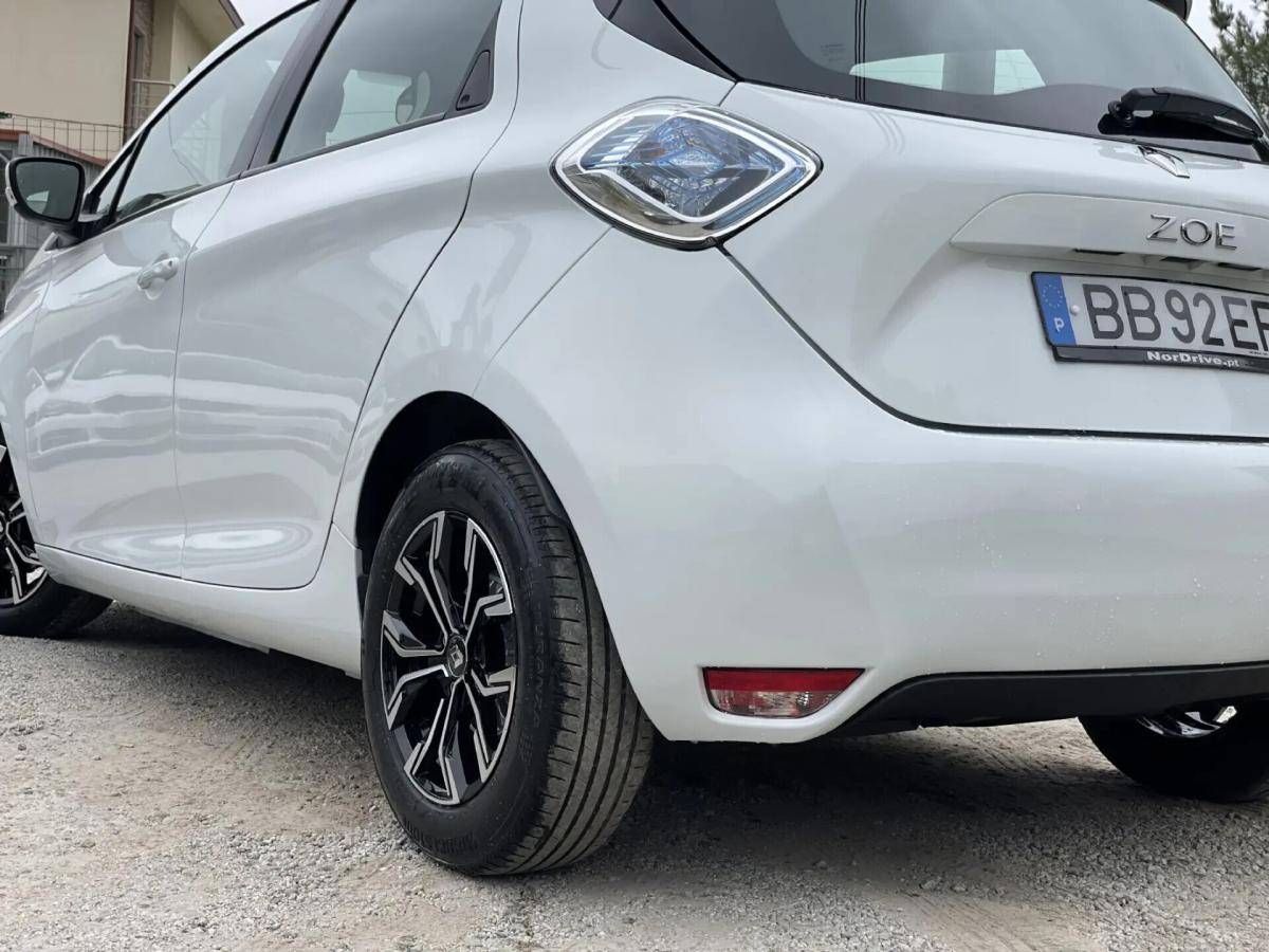 renault-zoe-2017-eletrico-0cc