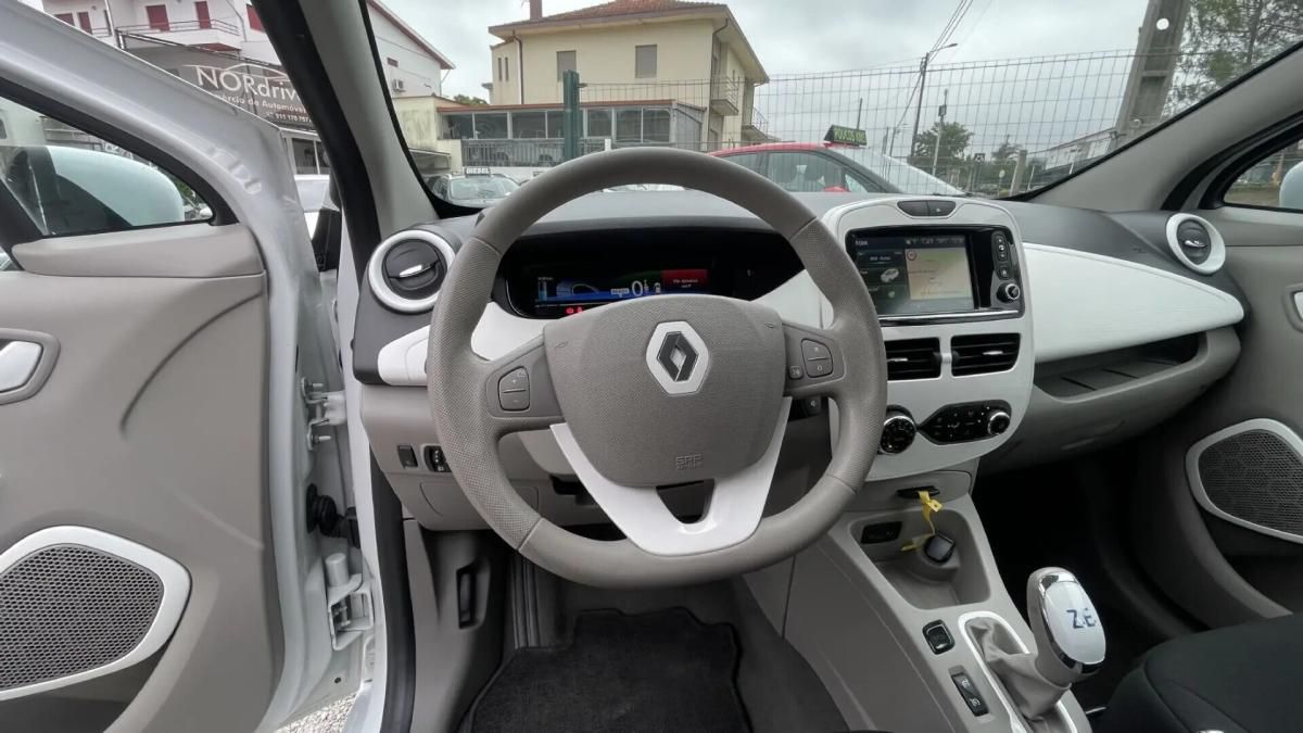 renault-zoe-2017-eletrico-0cc