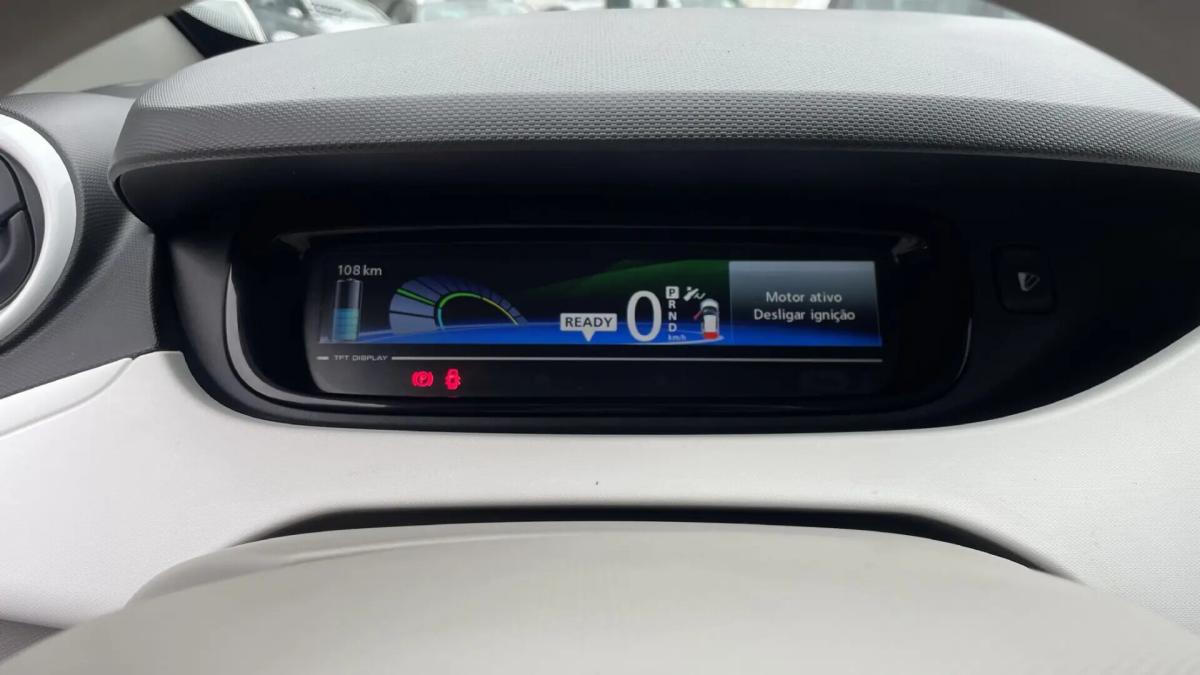 renault-zoe-2017-eletrico-0cc