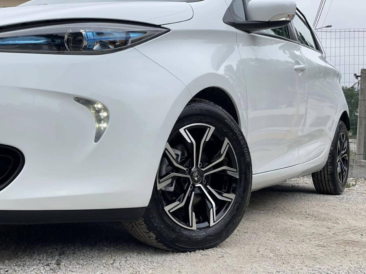 renault-zoe-2017-eletrico-0cc