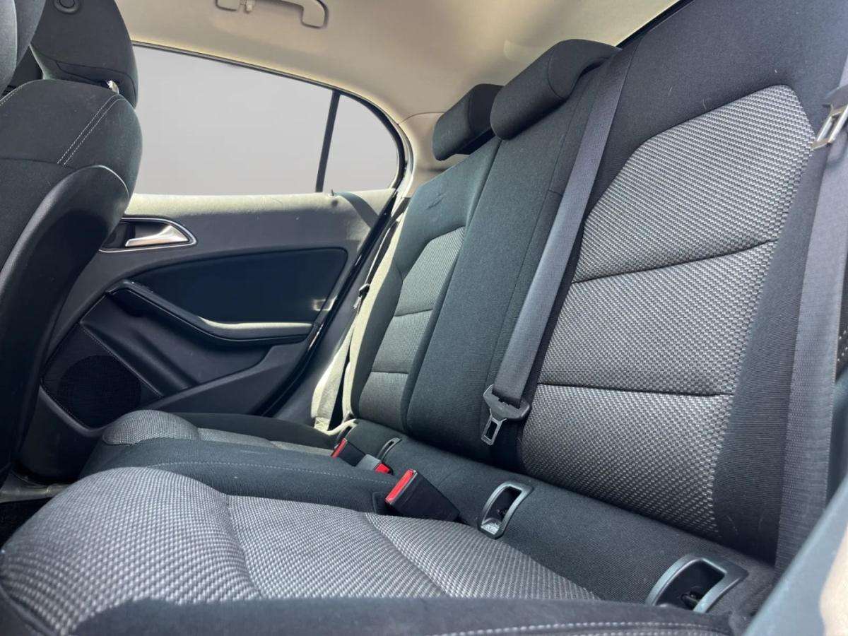 mercedes-benz-gla-2017-diesel-2143cc