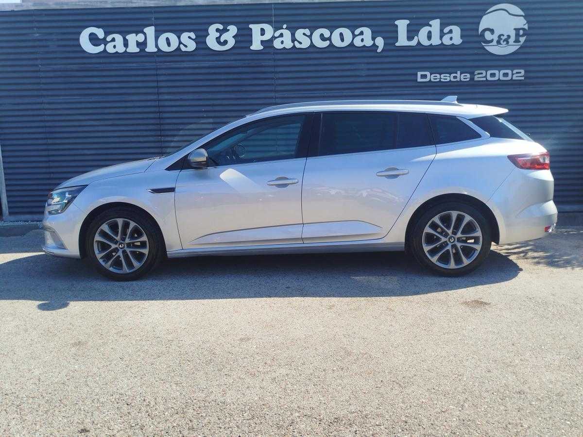 renault-megane-sport-tourer-2018-diesel-1461cc