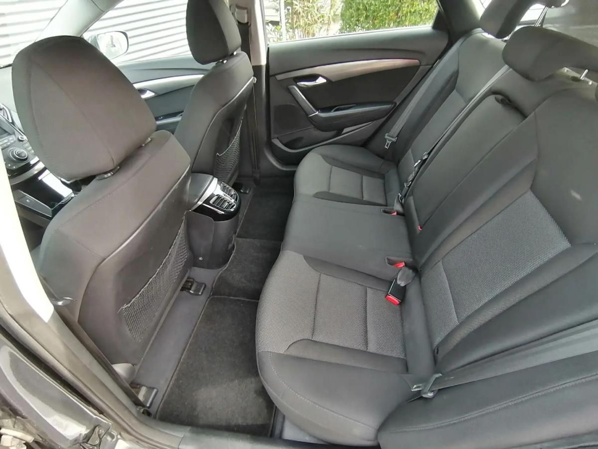 hyundai-i40-sw-2013-diesel-1695cc