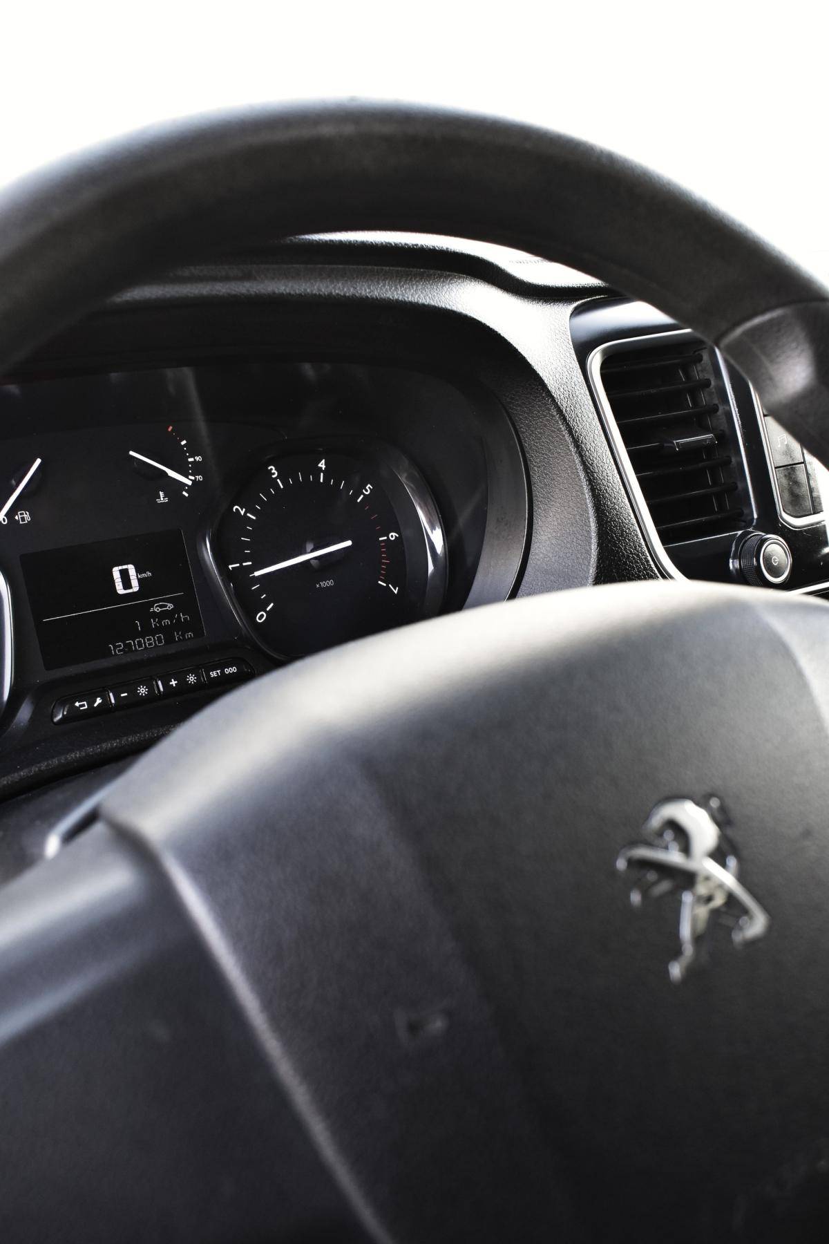 peugeot-expert-2018-diesel-1997cc