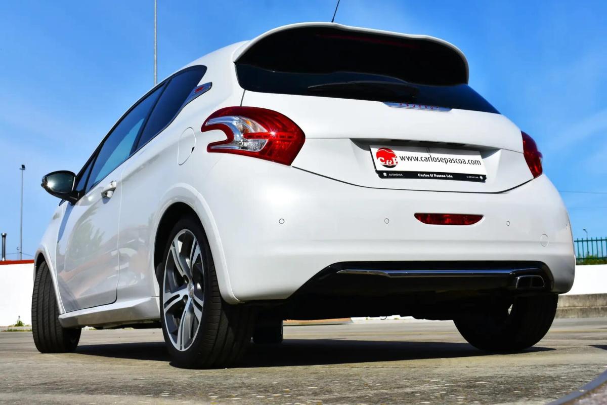peugeot-208-2014-gasolina-1600cc