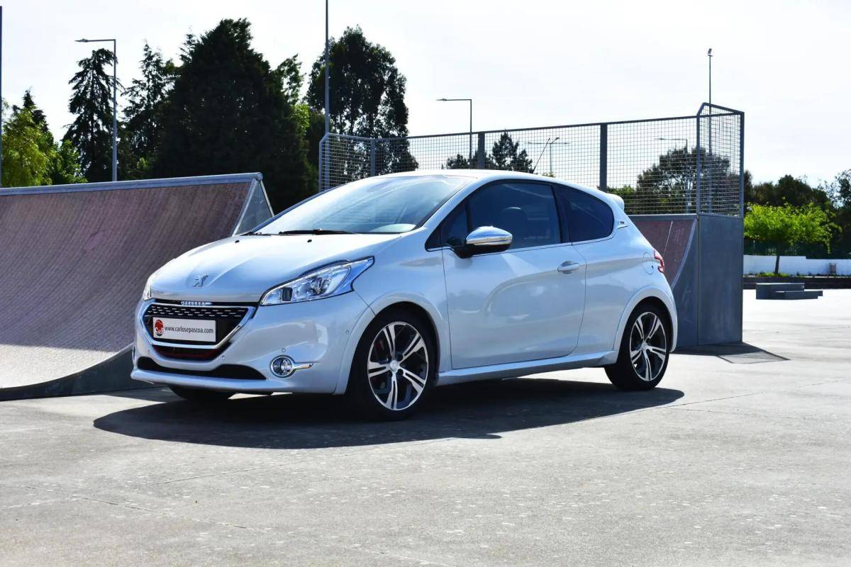 peugeot-208-2014-gasolina-1600cc