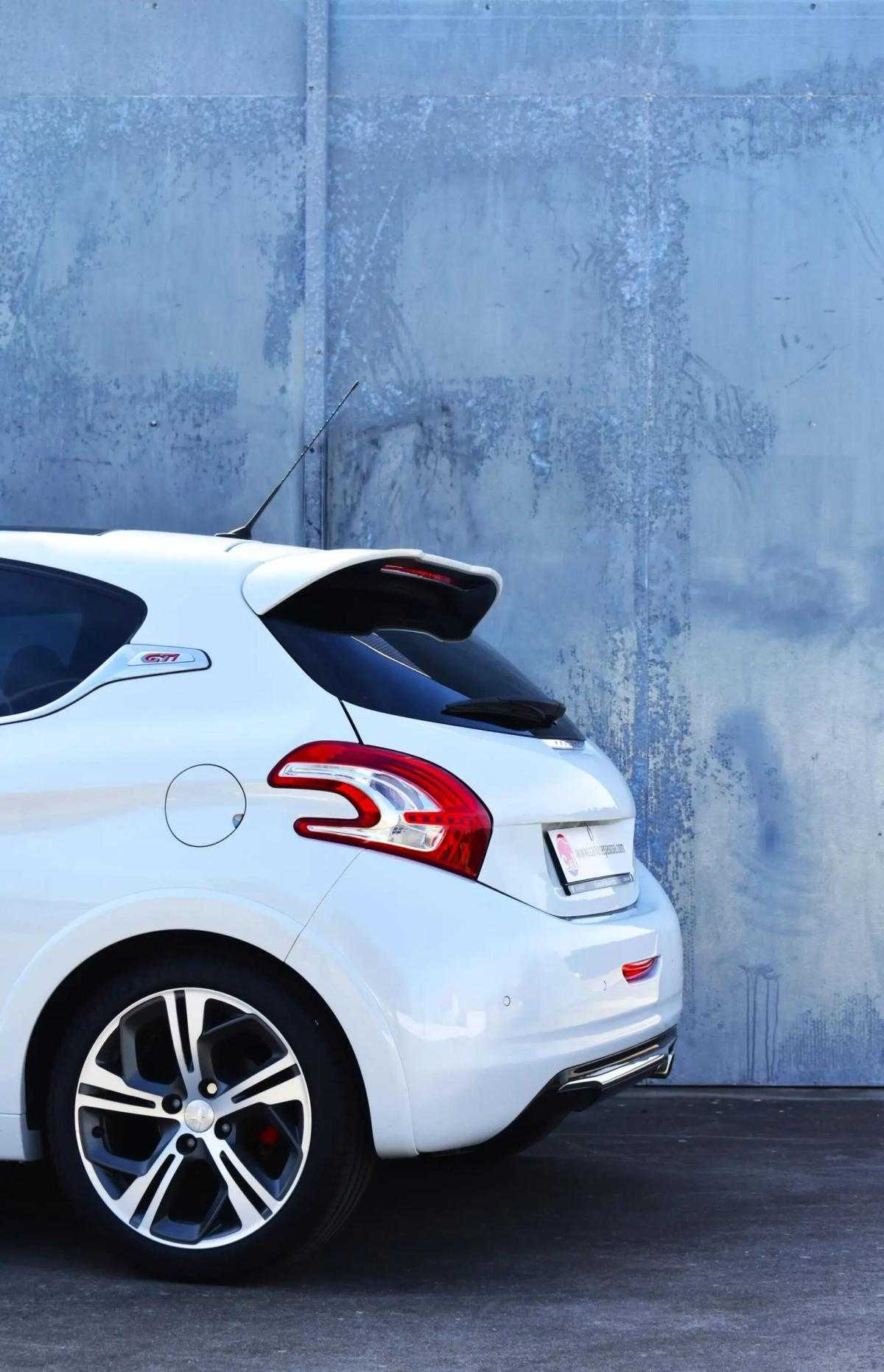 peugeot-208-2014-gasolina-1600cc