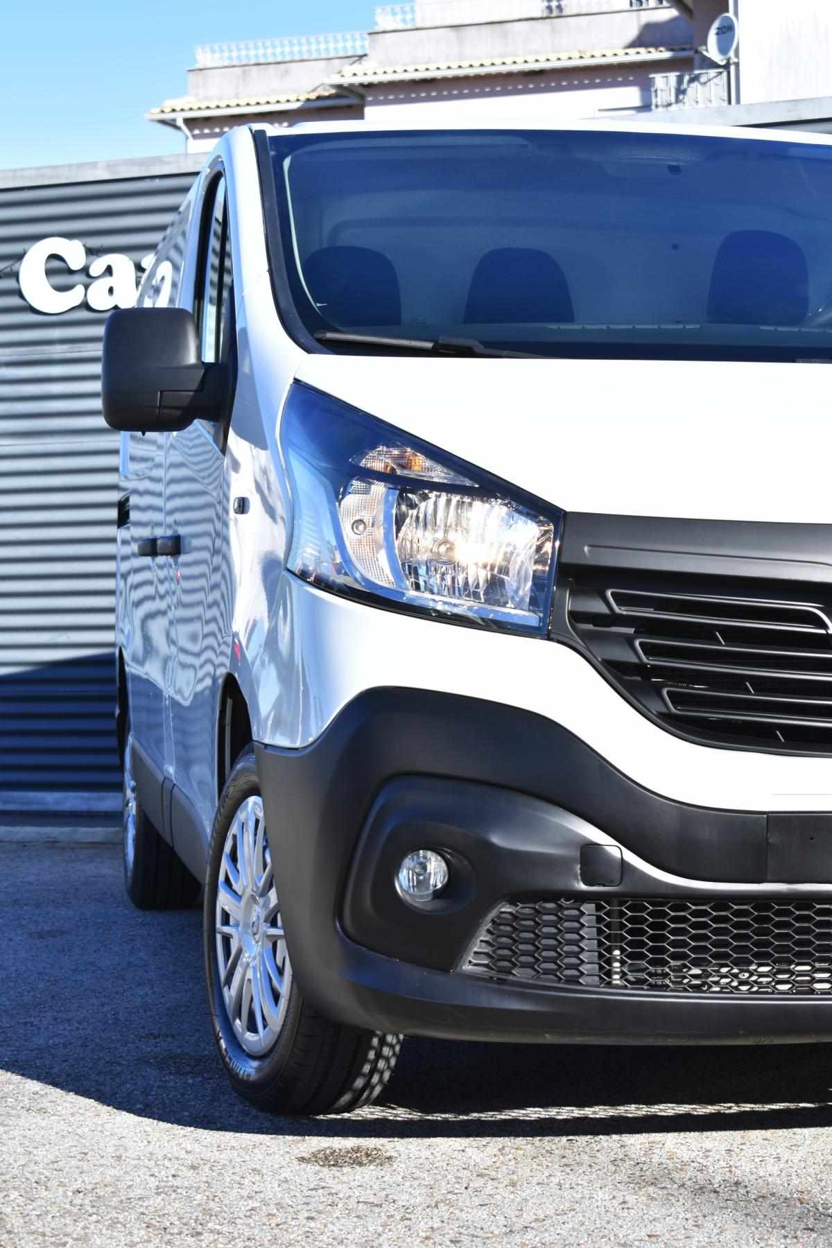 renault-trafic-2018-diesel-1598cc
