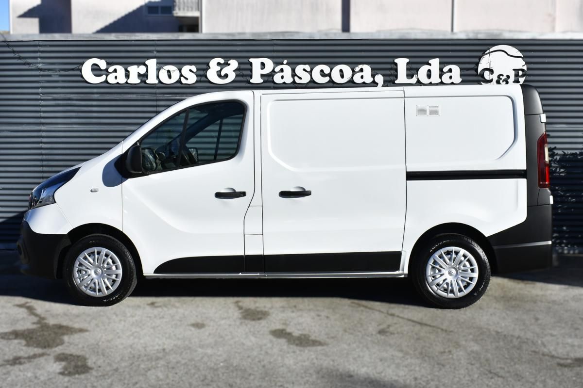 renault-trafic-2018-diesel-1598cc