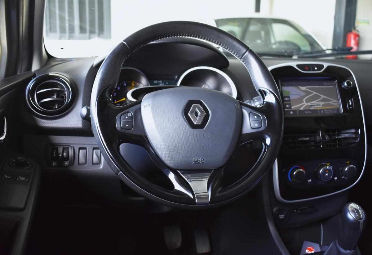 renault-clio-sport-tourer-2015-diesel-1461cc