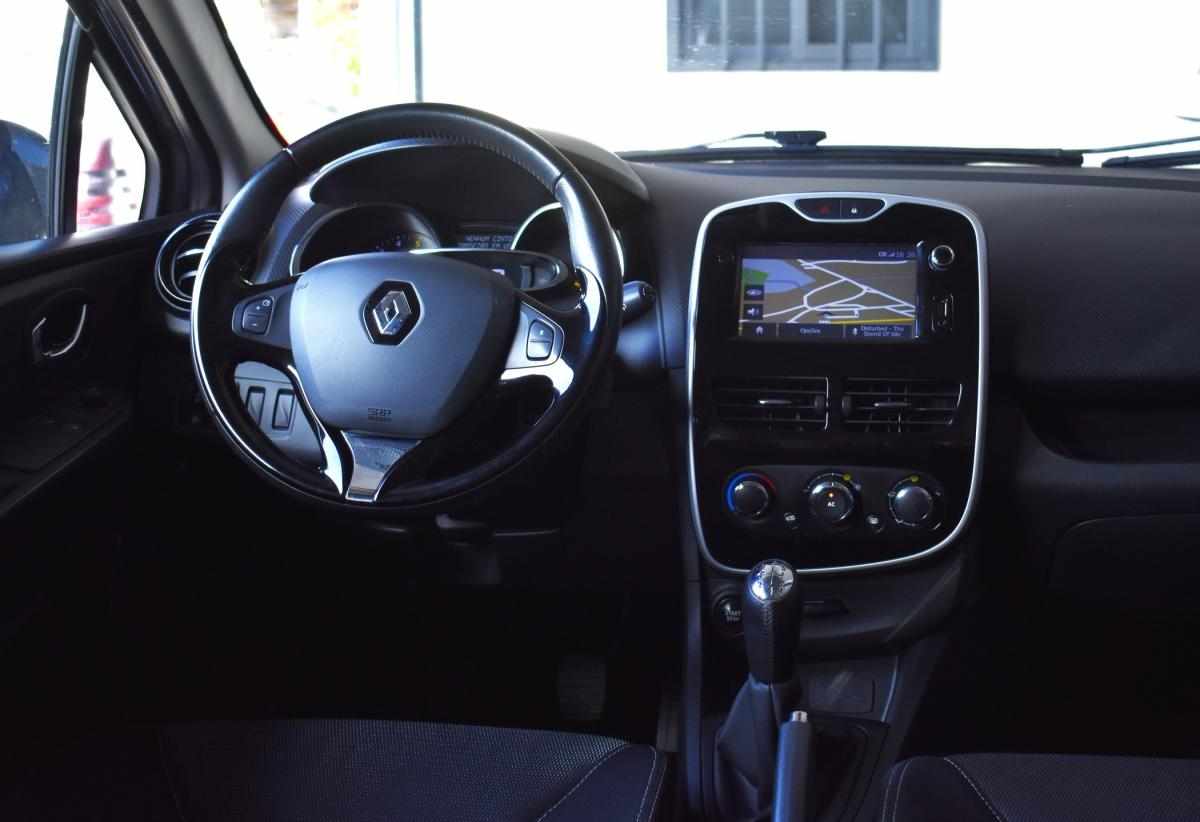 renault-clio-sport-tourer-2015-diesel-1461cc