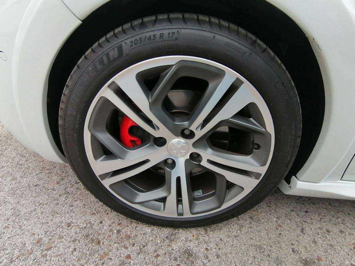 peugeot-208-2014-gasolina-1600cc