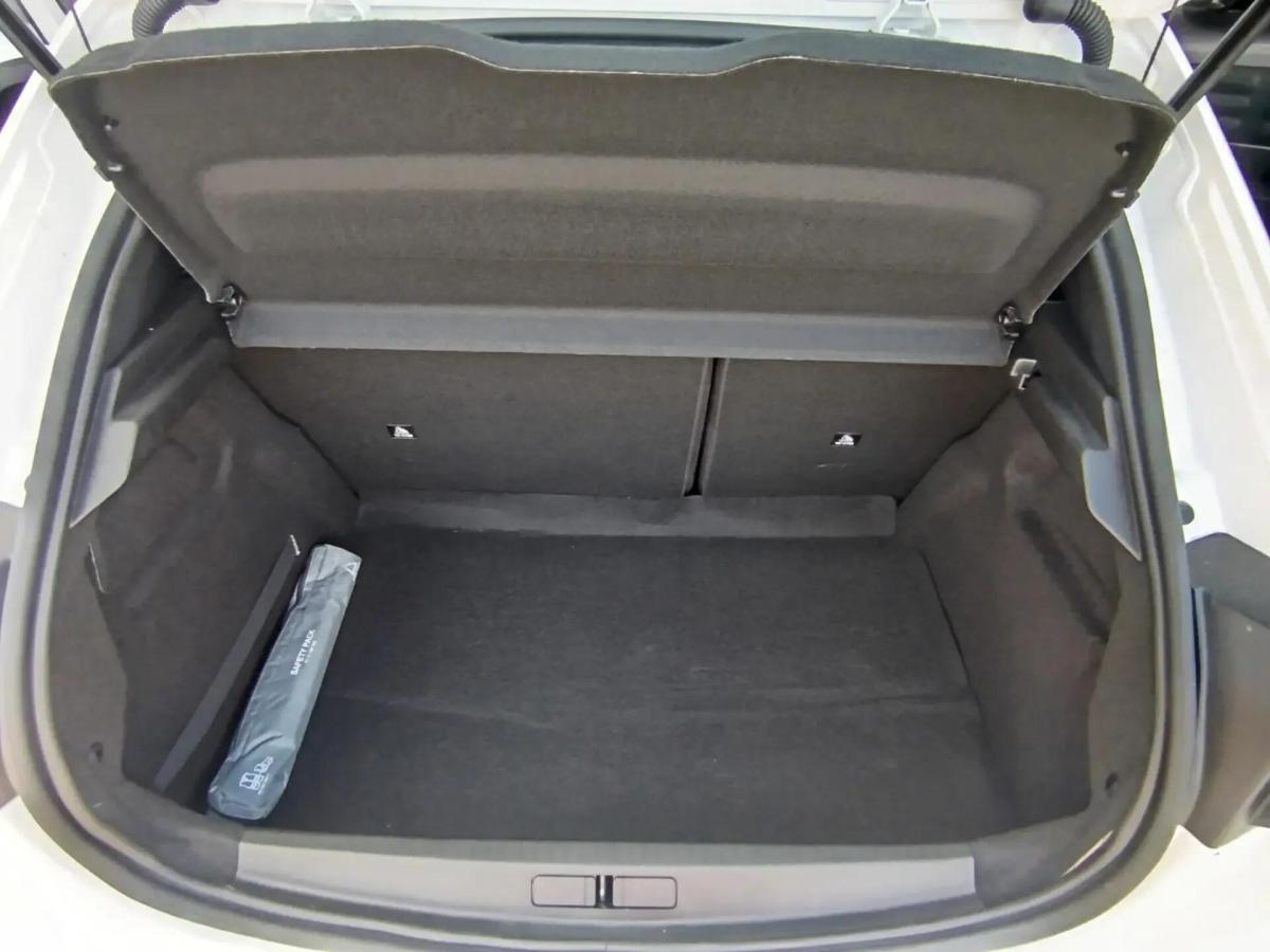 peugeot-208-2023-gasolina-1199cc