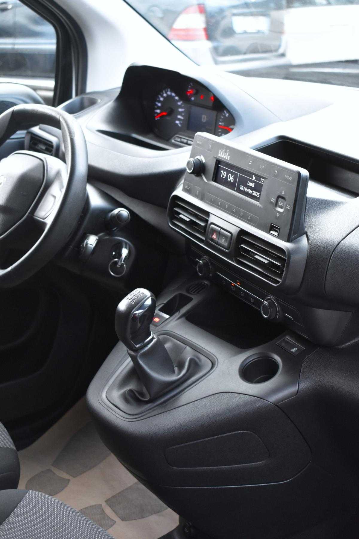 peugeot-partner-2019-diesel-1499cc