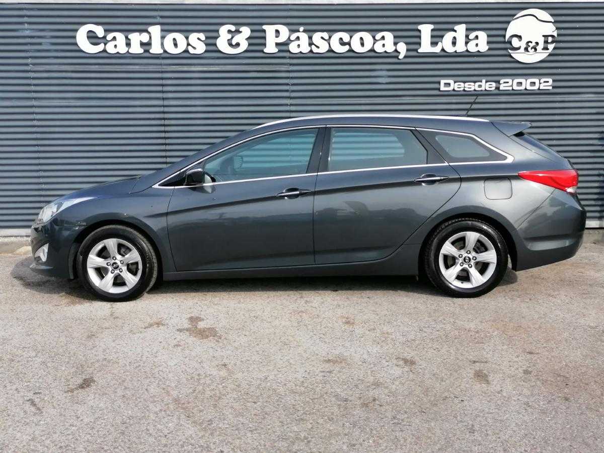 hyundai-i40-sw-2013-diesel-1695cc