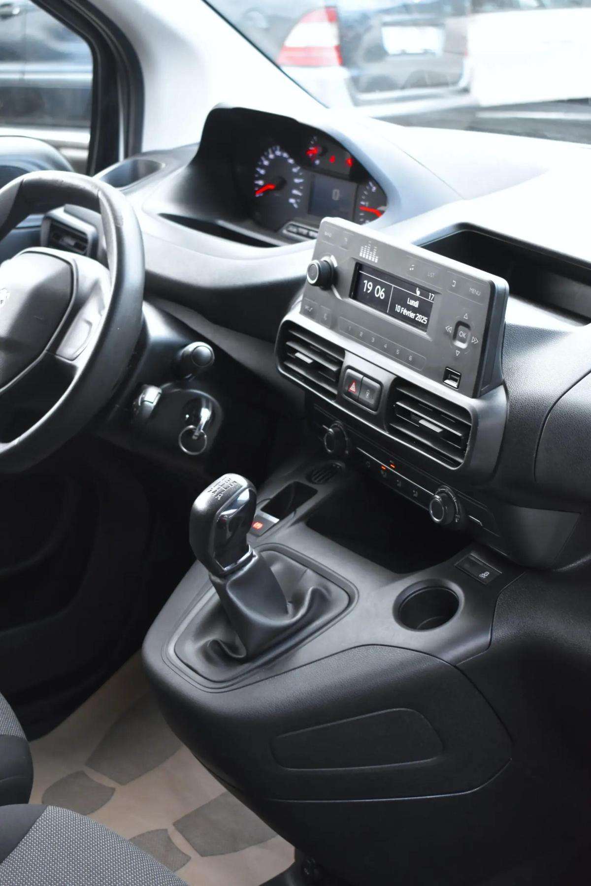 peugeot-partner-2019-diesel-1499cc