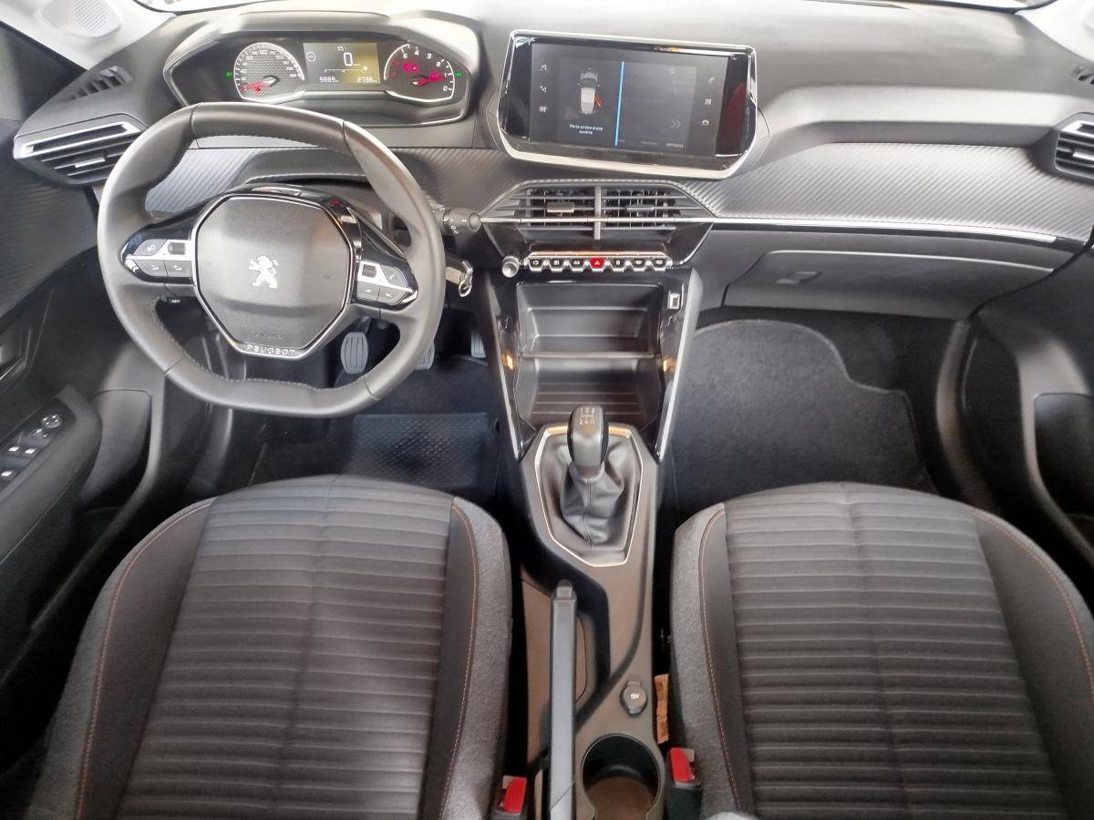 peugeot-208-2023-gasolina-1199cc