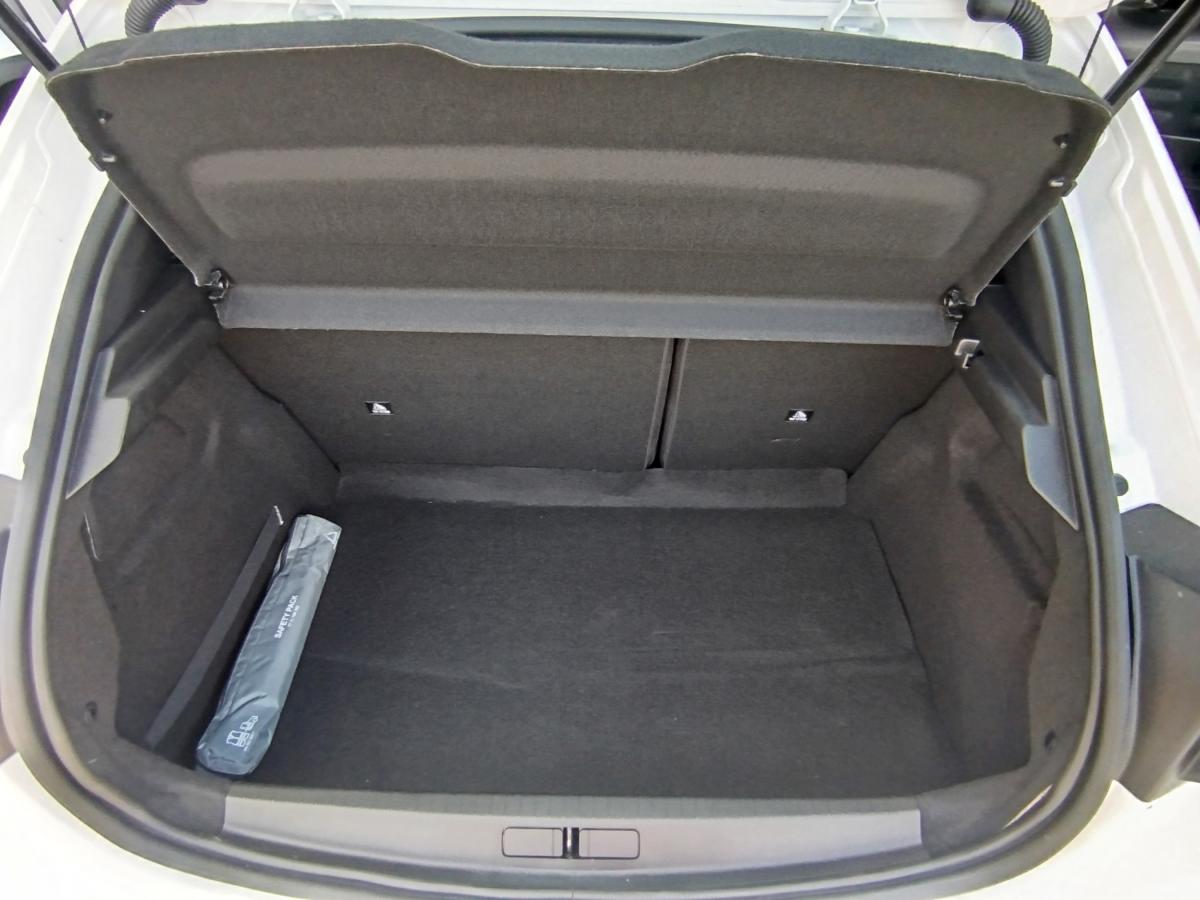 peugeot-208-2023-gasolina-1199cc