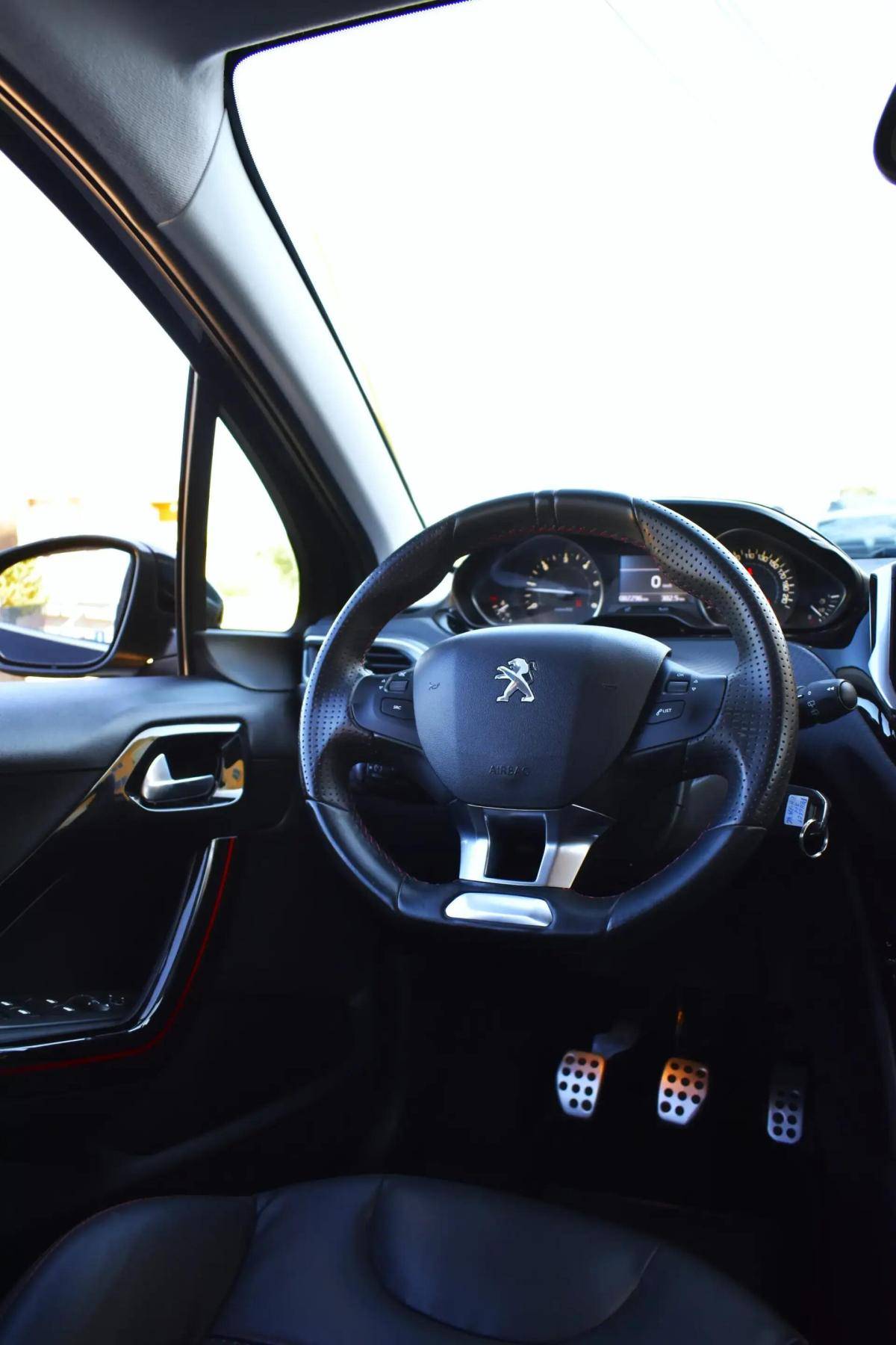 peugeot-208-2016-diesel-1560cc