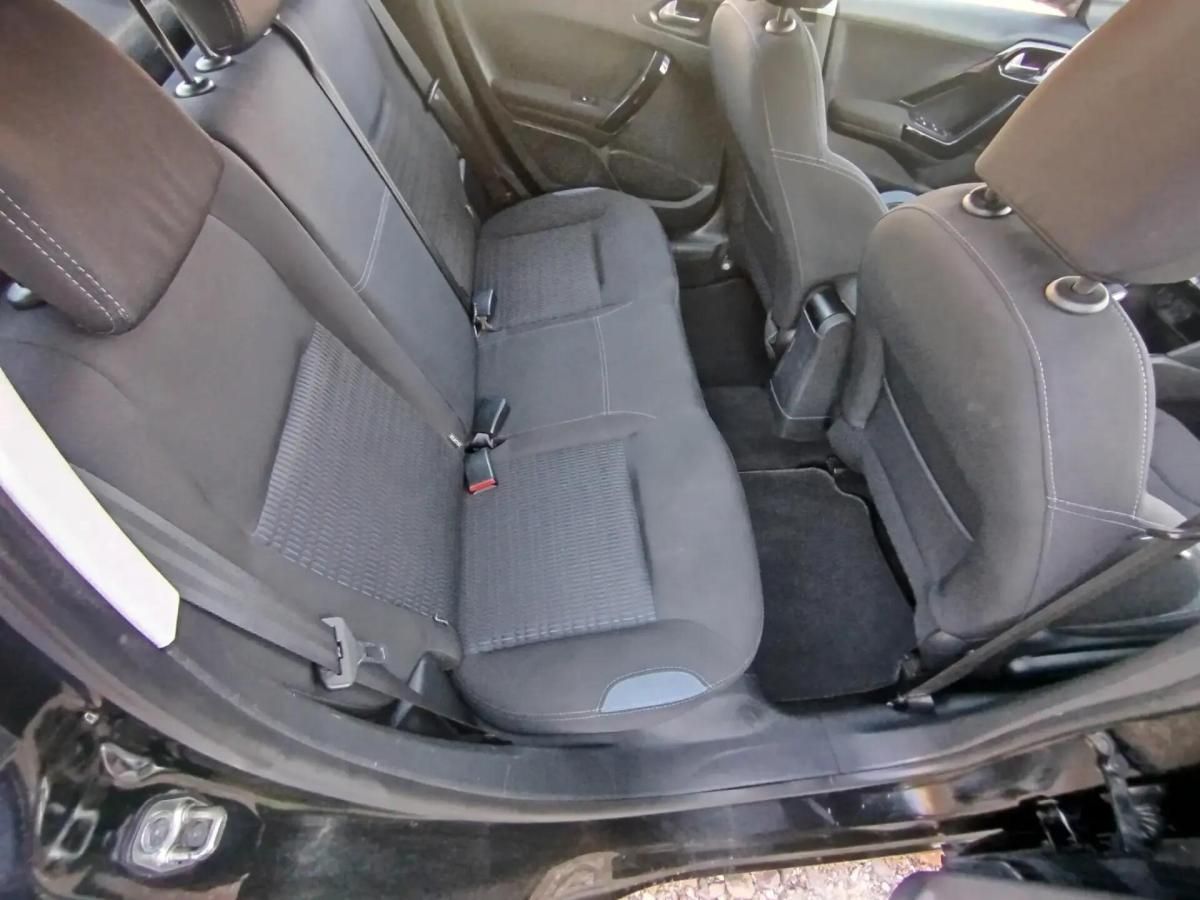 peugeot-208-2015-diesel-1560cc