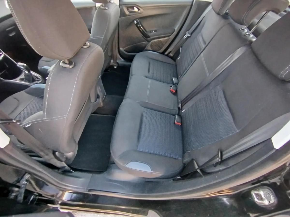 peugeot-208-2015-diesel-1560cc