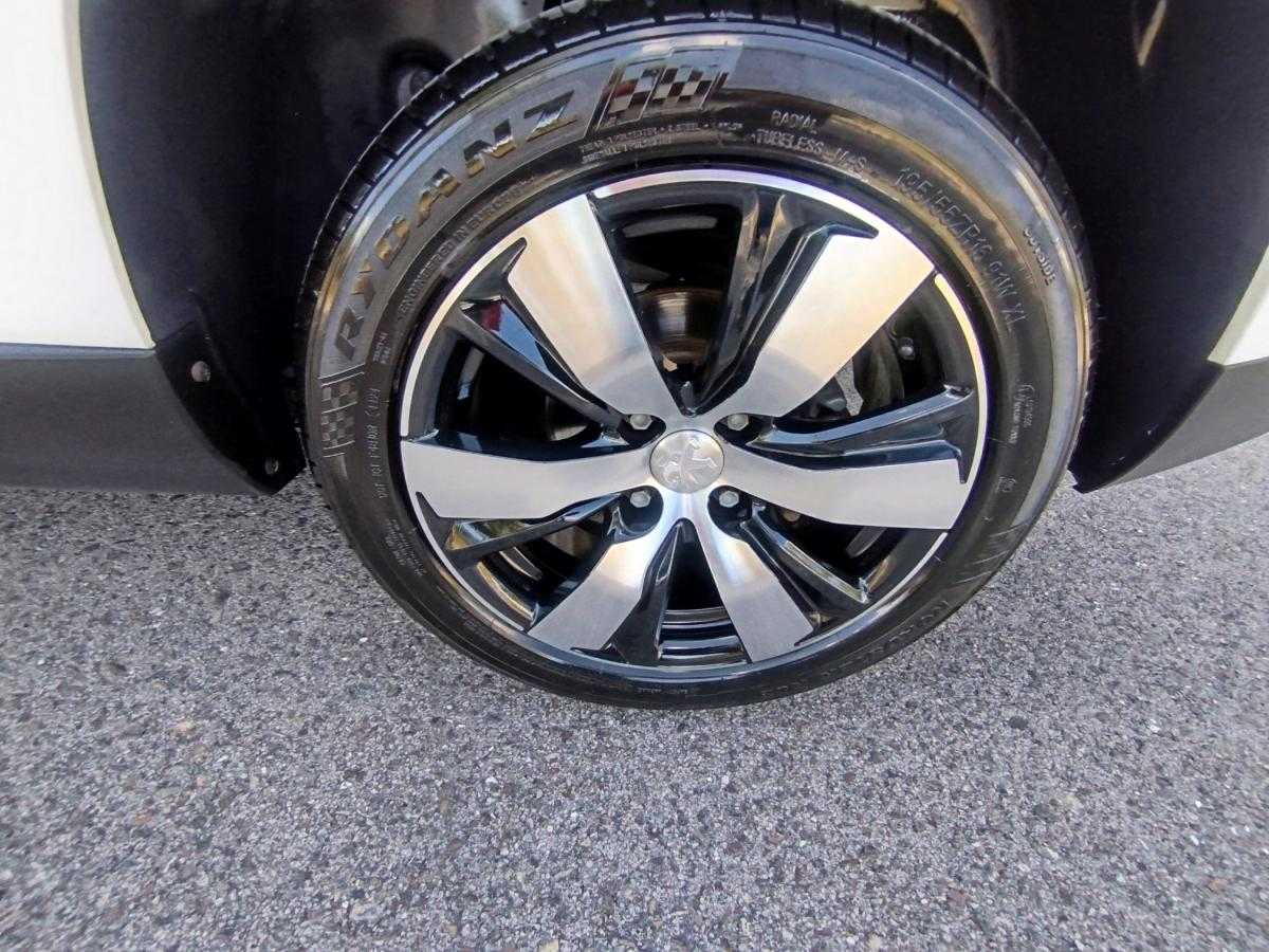 peugeot-2008-2018-gasolina-1199cc