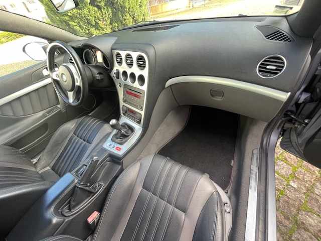 alfa-romeo-spider-2007-diesel-2387cc