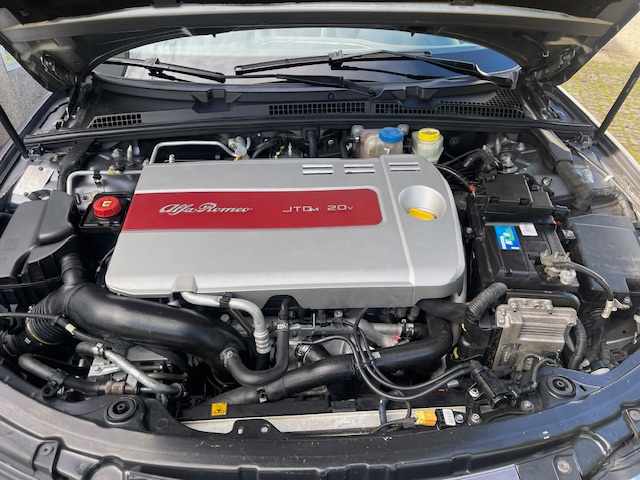 alfa-romeo-spider-2007-diesel-2387cc